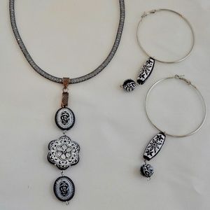 Black and White Wood Necklace